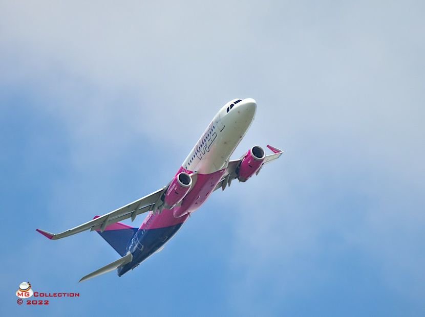 w-A320 - DIVERSE - MISC