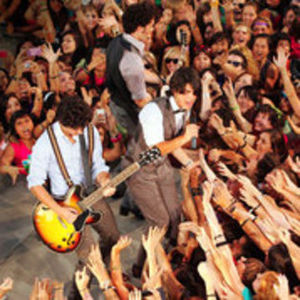 47003021_TQJAKOOPZ - different