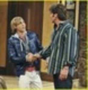 20909821_JWXGKLOZH-1 - clock