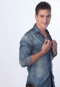 83914372_QNNTVXI-1 - clock