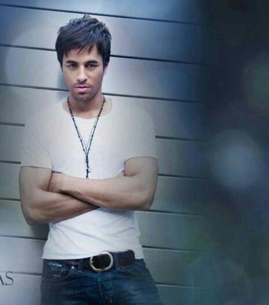 98755423_HMZUQIV-1 - clock