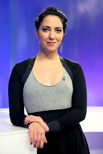 462747_430209586998264_670778285_o - prezentatori prezentatoare adorate preferate placute