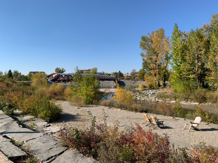  - Prince s Island Park si Peace Bridge