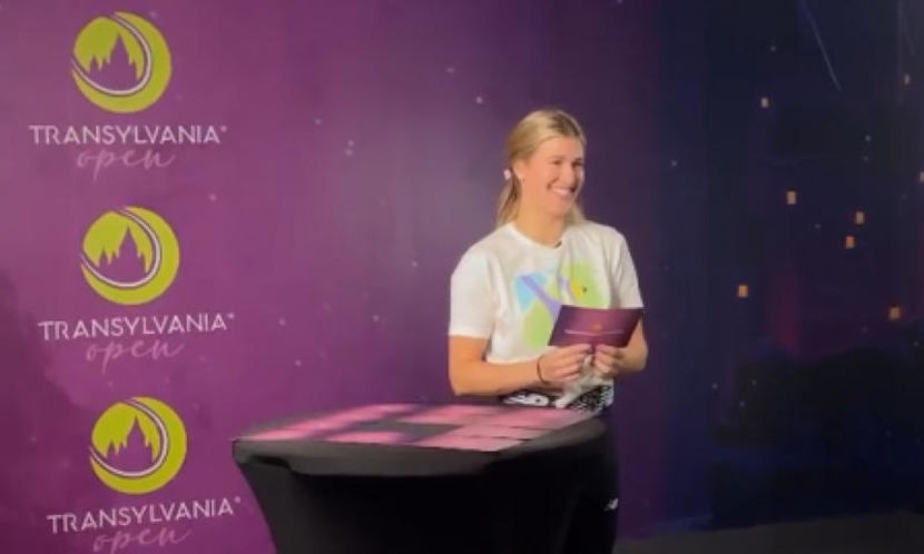 image-2022-10-8-25834642-41-eugenie-bouchard - sportive adorate
