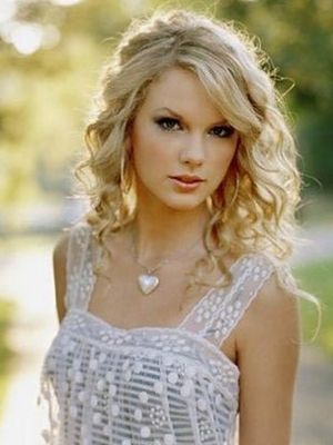 taylor_swift_artist_image_300x400 - Taylor Swift