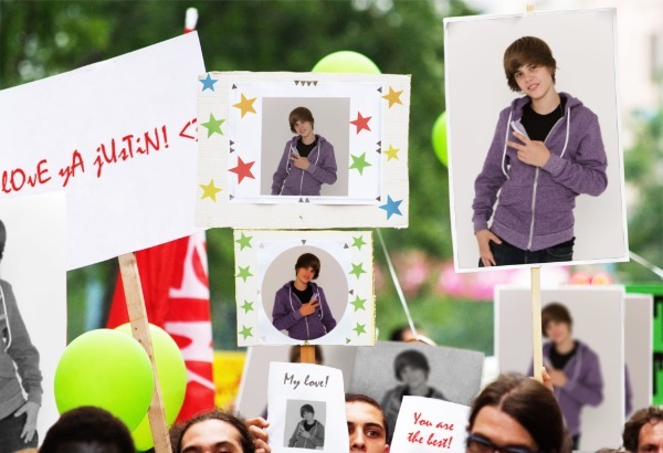 AyVSuRC_AtHbNasV5yTEeA - xX For Justin 2 Xx