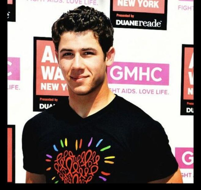 73540441_DNYFNHQ-1 - ermano tio papi primo