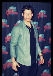 73539646_CBYHEOO-1 - ermano tio papi primo