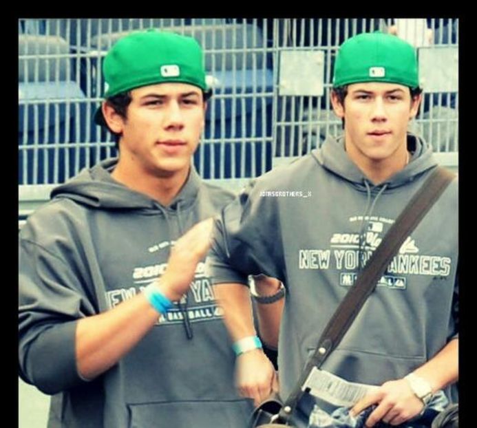 73479558_DNGGWZD-1 - ermano tio papi primo