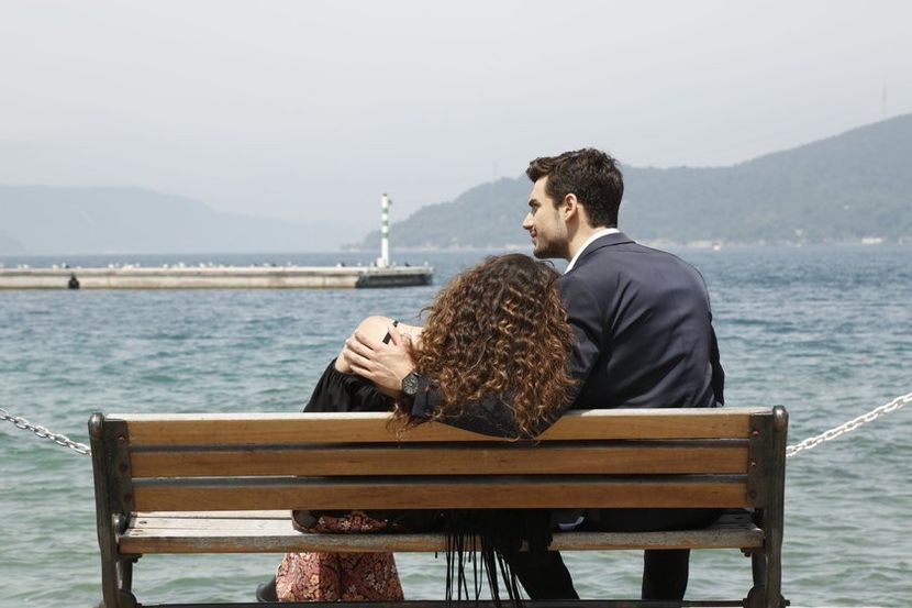 Yasemin ve Sarp - Gulumse yeter