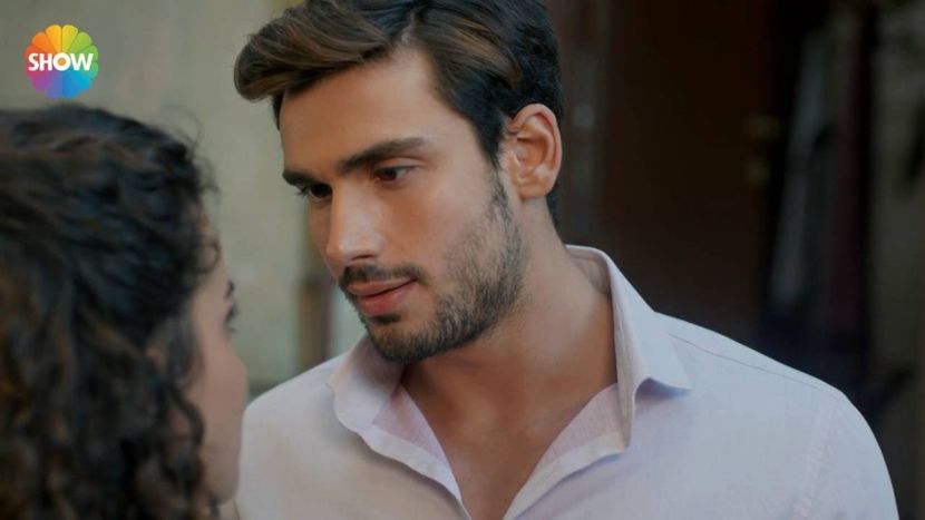 Yasemin ve Sarp - Gulumse yeter