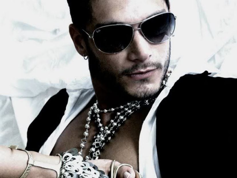 16779644_JHYWEGYKA - bebe