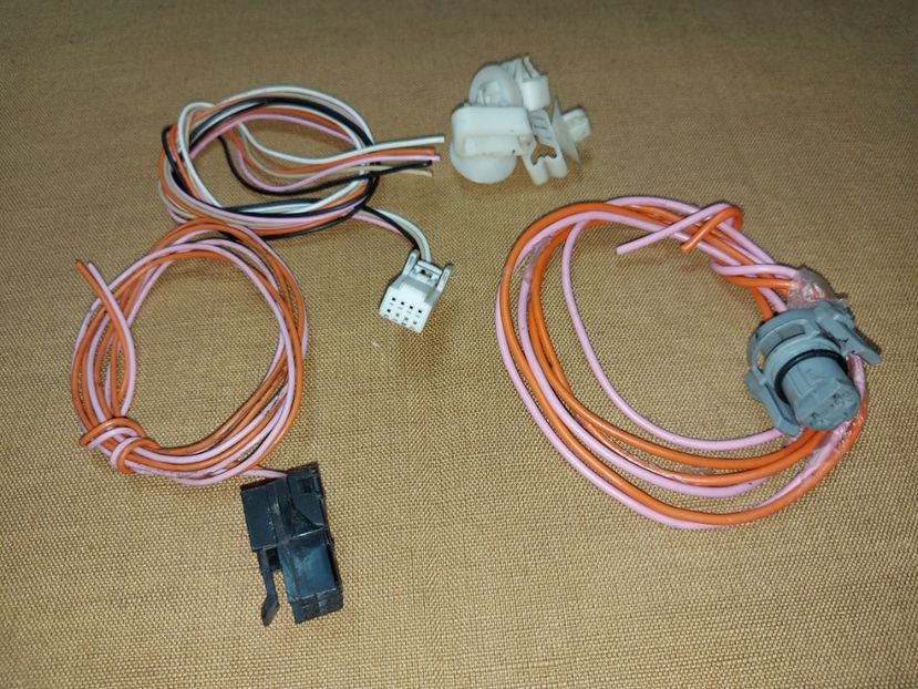 b (32) - Diverse cabluri auto