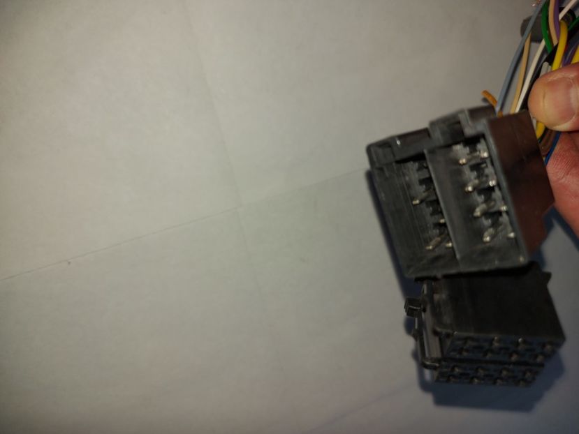  - Conectori mama tata auto