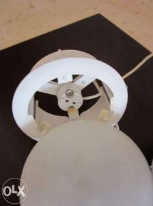 37435781_5_644x461_spoturi-maxim-50w-g-y-635-suceava - Becuri led si halogen