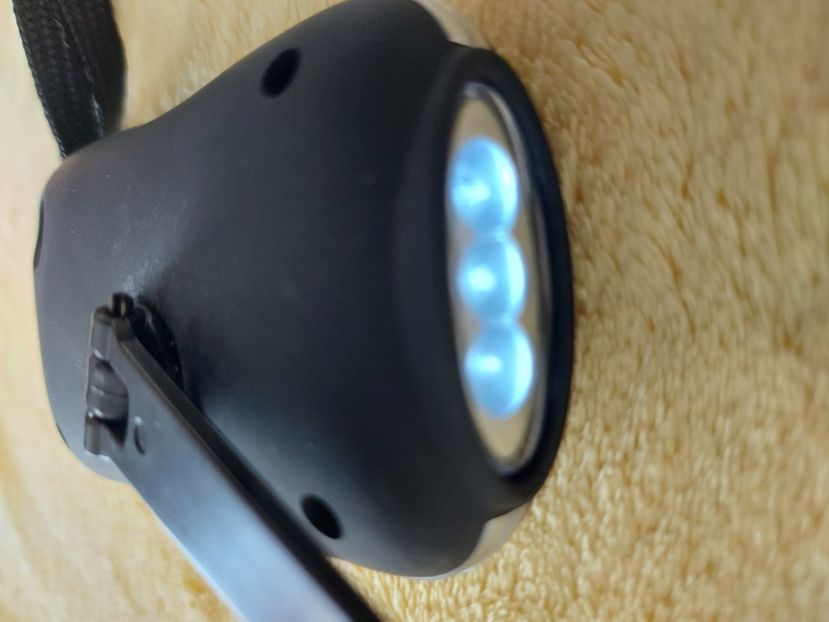 a (95) - Lanterna dinam