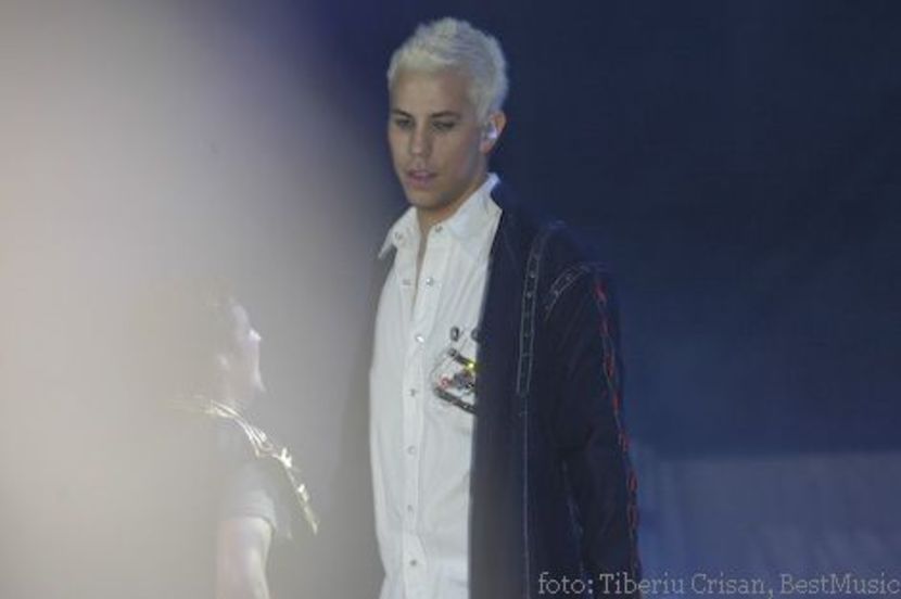 29669905_HDNBZQMML - bless or curse