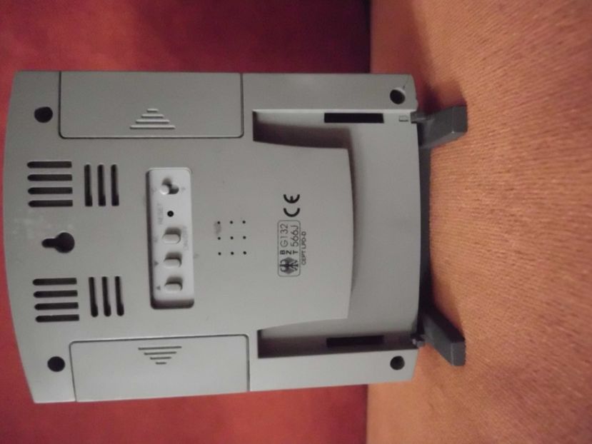 Ceas digital de birou afisaj LCD  data  temperatura interior - exterior  2 alarme (3) - Ceas afisaj 1