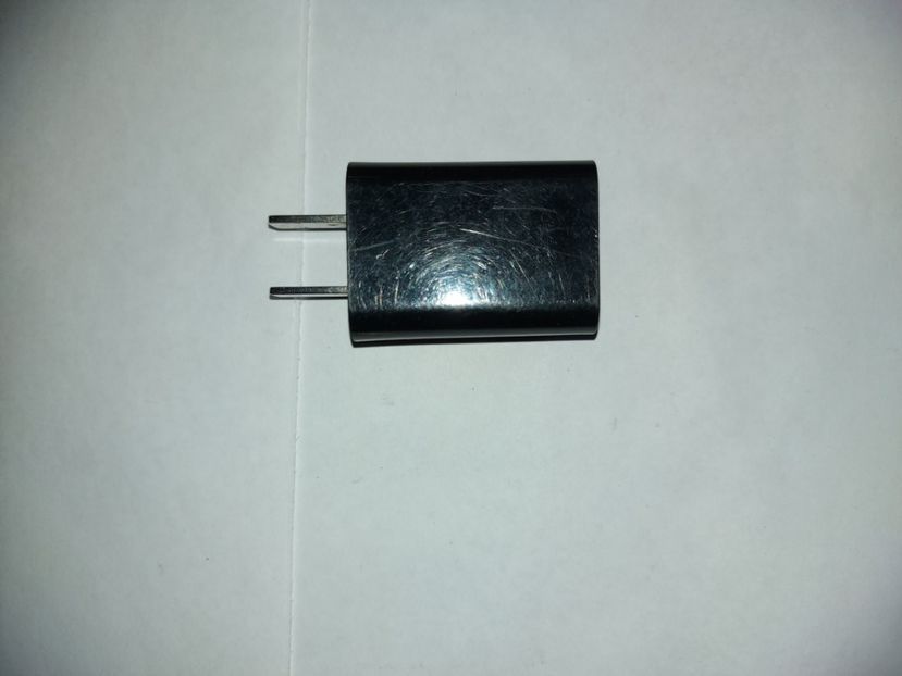  - Incarcator telefon USB