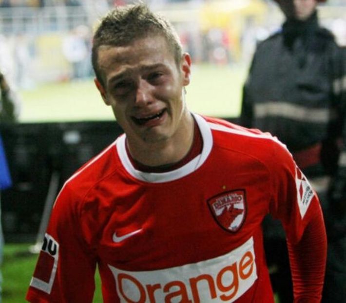 92395760_KCNTKEE3-1 - cry river