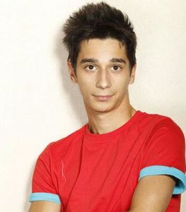 89845100_NMUOYAG3-1 - cry river