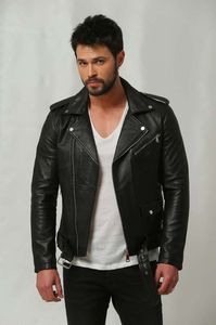 111791481_VVRLBKW - gagic