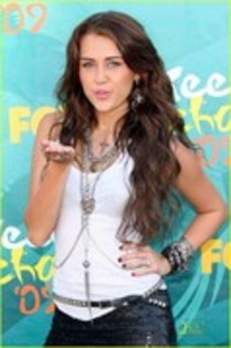 UDWVKKQHXRNQDPRITHT - hannah montana