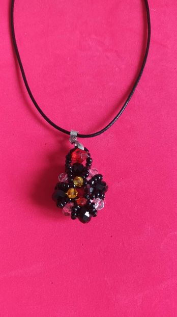 Colier pietre si fire de nisip - Bijuterii handmade