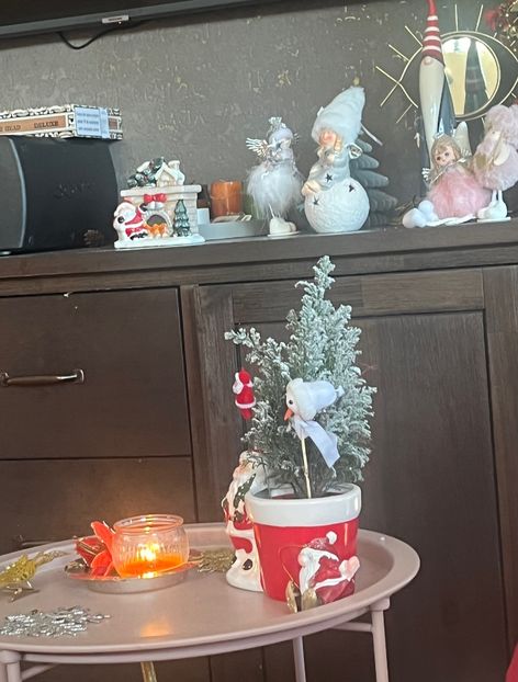 8E15BB08-3441-44D6-82A8-64A0F1FF8F9F - Craciun