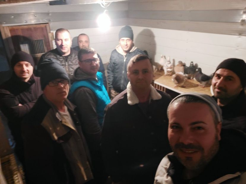  - 1--- AGH Contact 0766614616