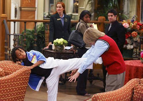 The_Suite_Life_of_Zack_and_Cody_1260032636_4_2005 - poze zack si cody