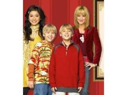 The_Suite_Life_of_Zack_and_Cody_1263823665_3_2005 - poze zack si cody