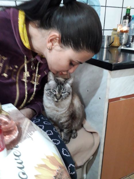  - Blanite care miauna si latra