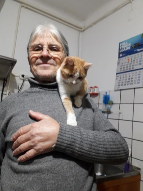  - Blanite care miauna si latra