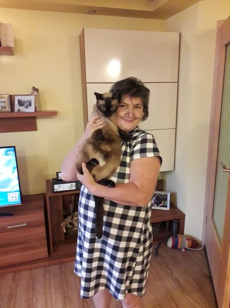  - Blanite care miauna si latra continuare