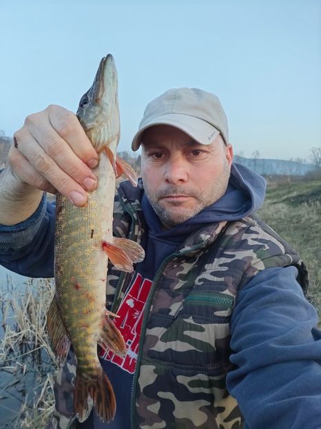 Încep să pape - 11SPINNING LA STIUCA