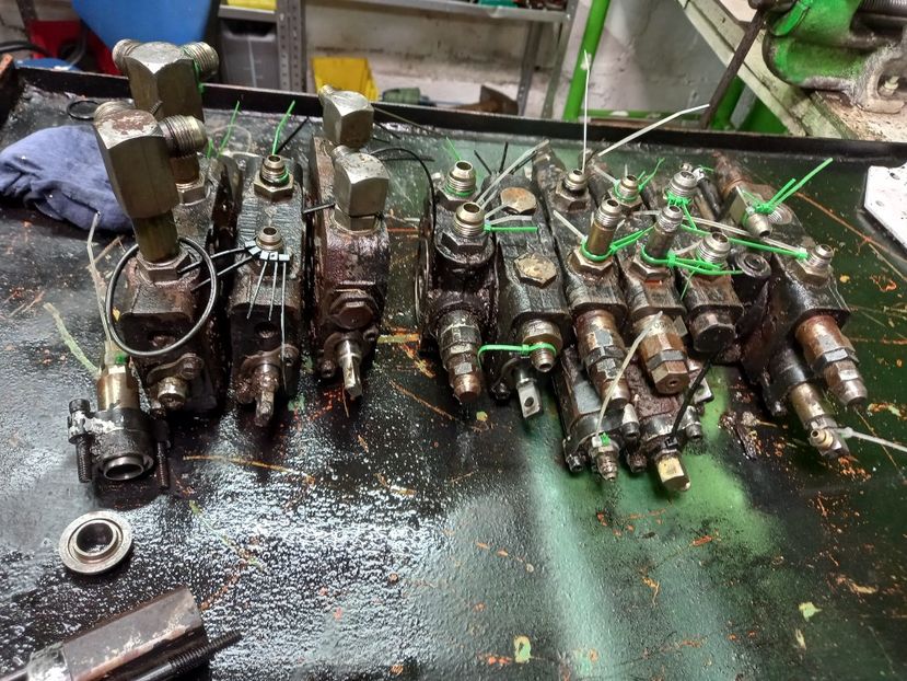Service de Distribuitoare hidraulice - Reparatii Hidraulice