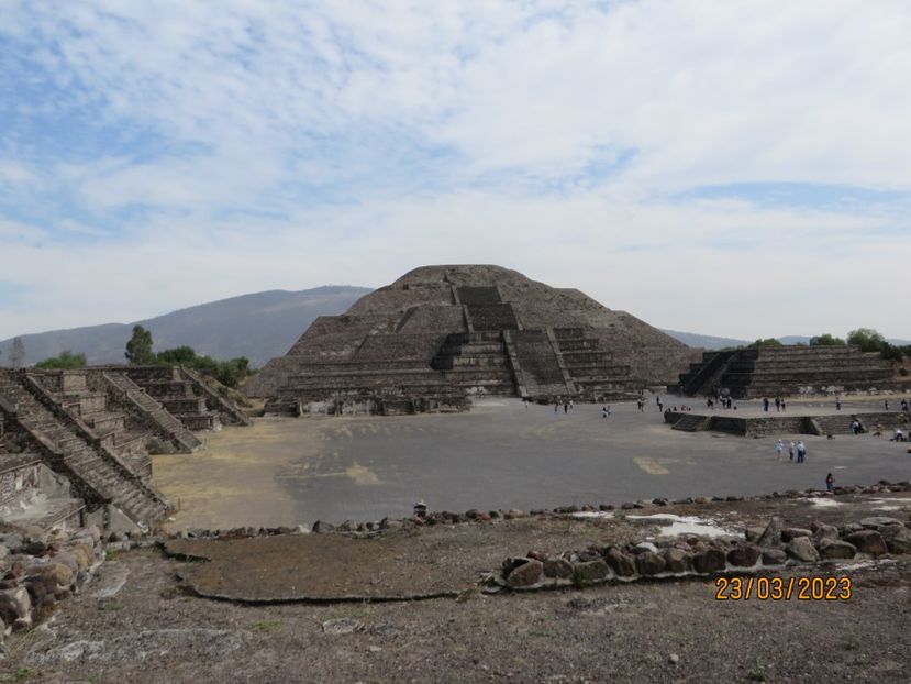  - 2 Teotihuacan- Bazilica Fecioarei Guadalupe