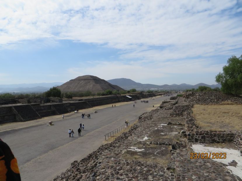  - 2 Teotihuacan- Bazilica Fecioarei Guadalupe