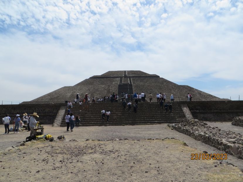  - 2 Teotihuacan- Bazilica Fecioarei Guadalupe