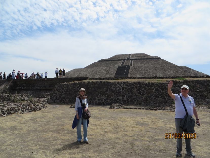  - 2 Teotihuacan- Bazilica Fecioarei Guadalupe