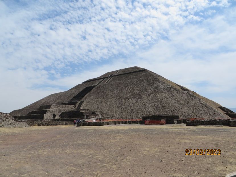  - 2 Teotihuacan- Bazilica Fecioarei Guadalupe
