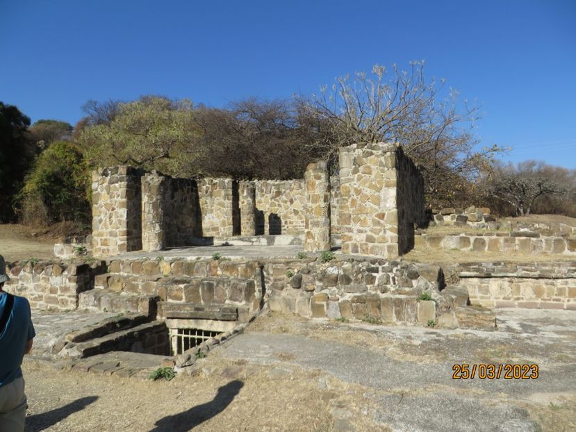  - 4 Monte Alban - Mitla