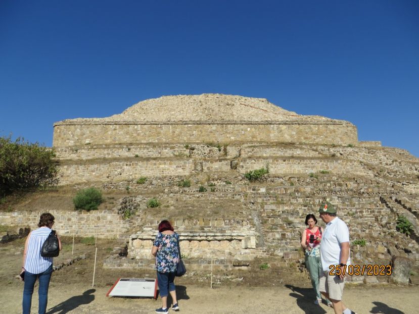 - 4 Monte Alban - Mitla
