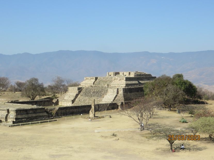 - 4 Monte Alban - Mitla