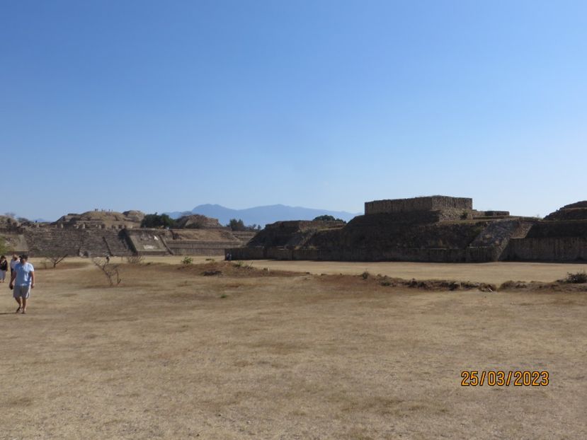  - 4 Monte Alban - Mitla
