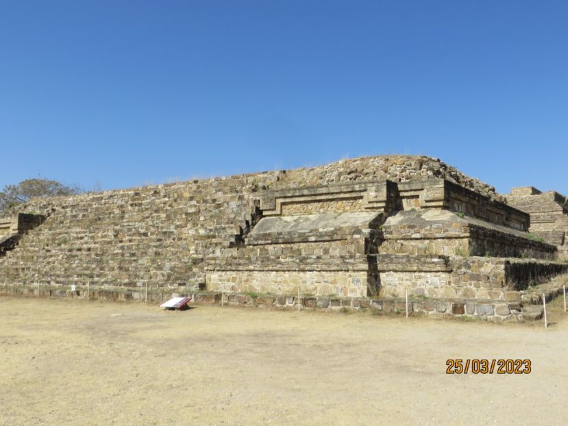  - 4 Monte Alban - Mitla