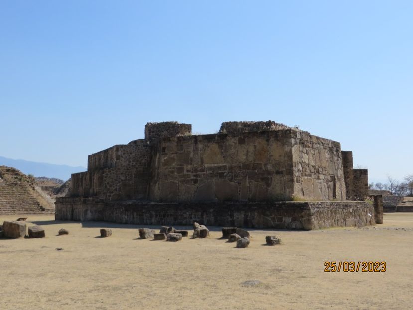  - 4 Monte Alban - Mitla
