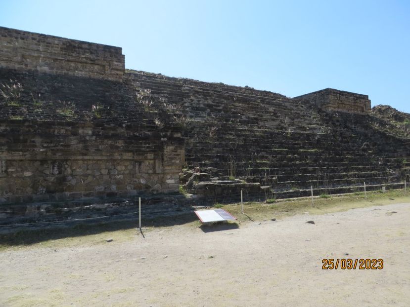  - 4 Monte Alban - Mitla