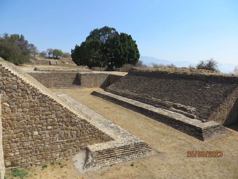  - 4 Monte Alban - Mitla